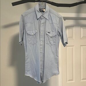 Wrangler Men's Casual Light Blue Button Down Shirt